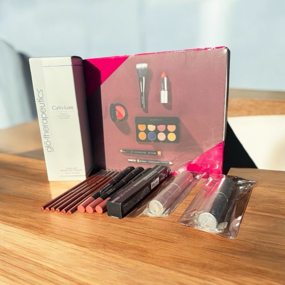 GLO SKIN BEAUTY MAKEUP BUNDLE – FULL SIZE & NEW ITEMS (REF LOT 3)